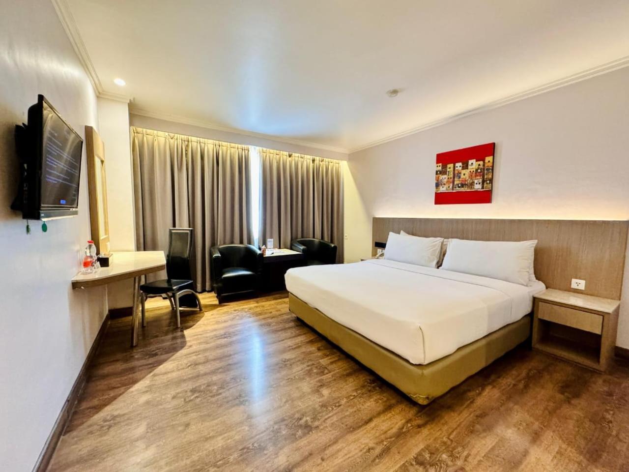 Orchardz Hotel Industri Jakarta Kemayoran Exterior photo